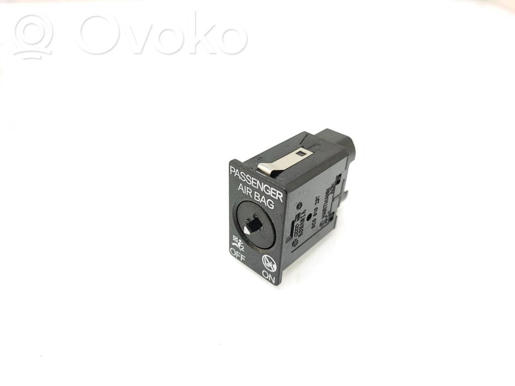 Skoda Octavia Mk3 (5E) Passenger airbag on/off switch 