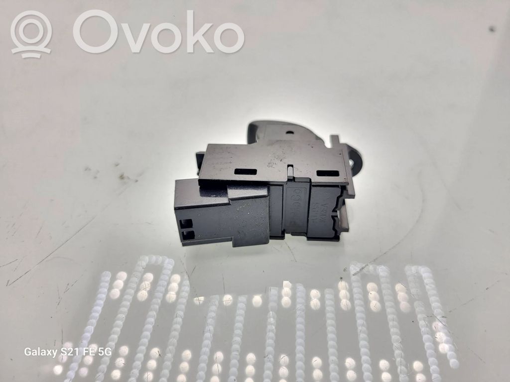 Volvo V40 Electric window control switch 