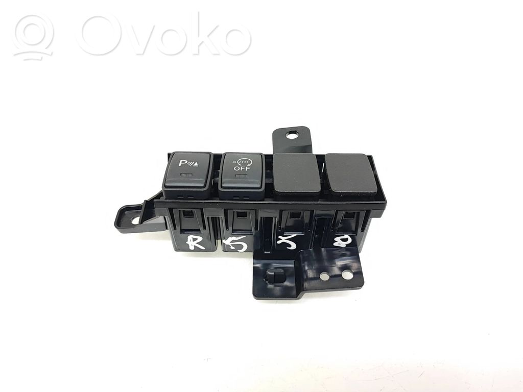 Nissan Qashqai Interruptor del sensor de aparcamiento (PDC) 
