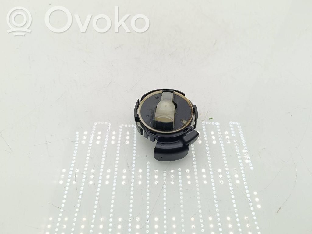 Skoda Octavia Mk3 (5E) Airbag deployment crash/impact sensor 