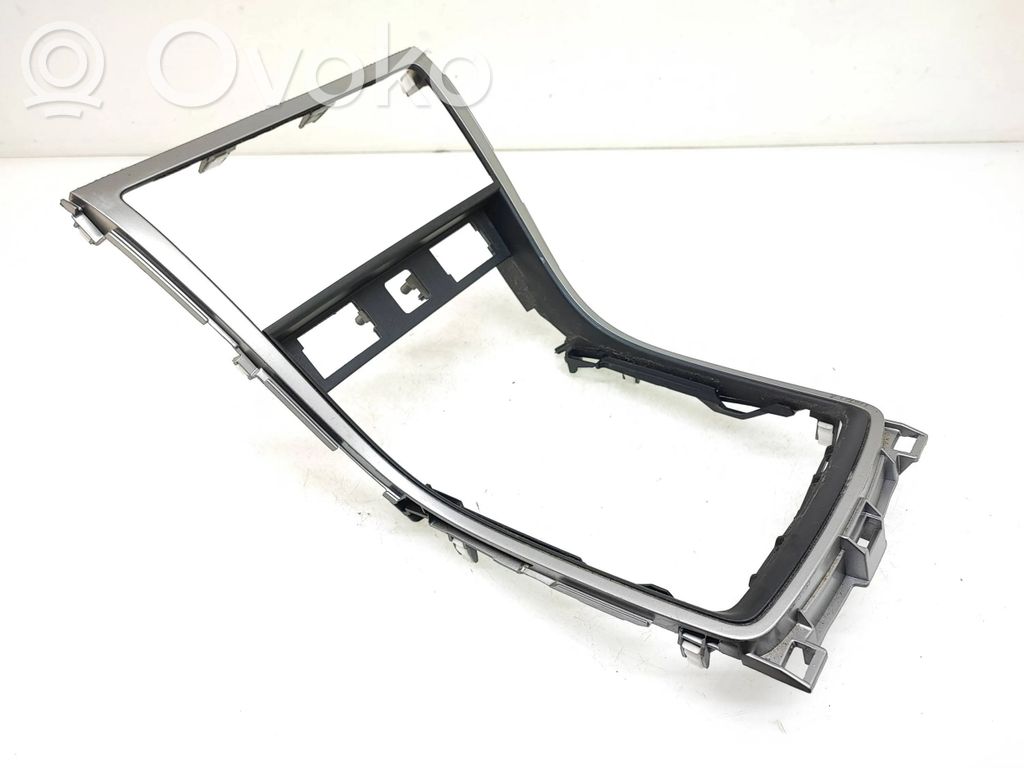 Mazda 6 Pavarų perjungimo svirties apdaila (plastikinė) 