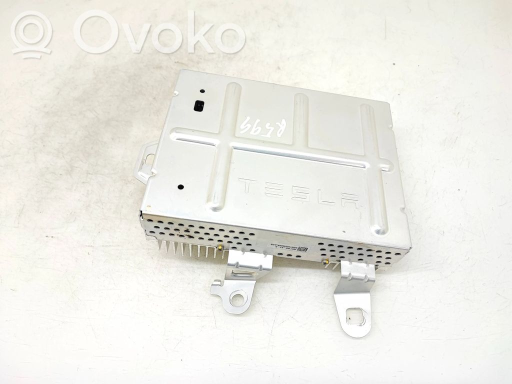 Tesla Model Y Garso stiprintuvas 
