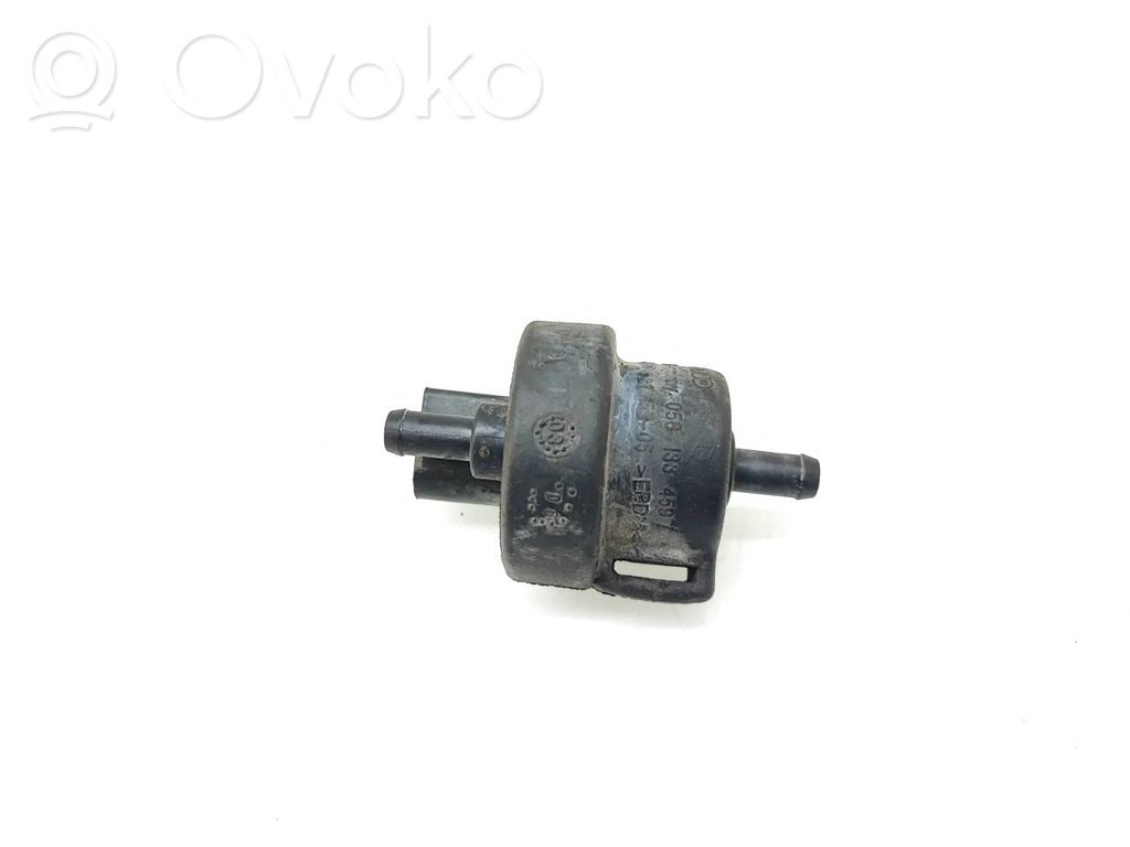 Volkswagen PASSAT B7 Valve vacuum 