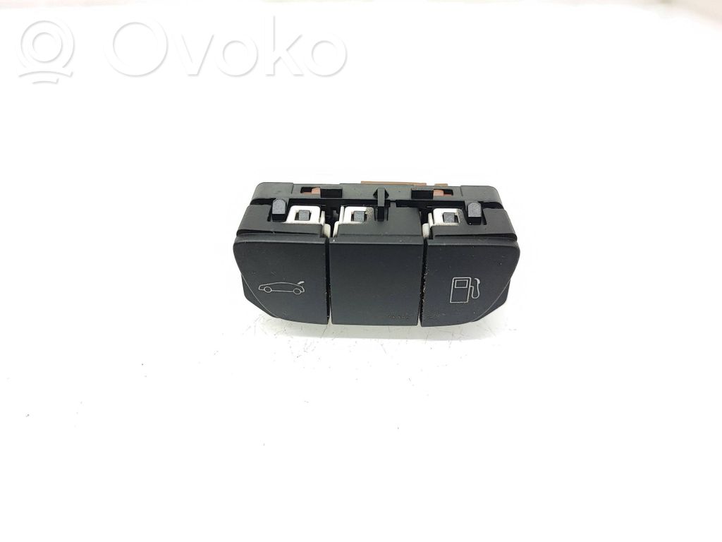 Peugeot 508 Tailgate opening switch 