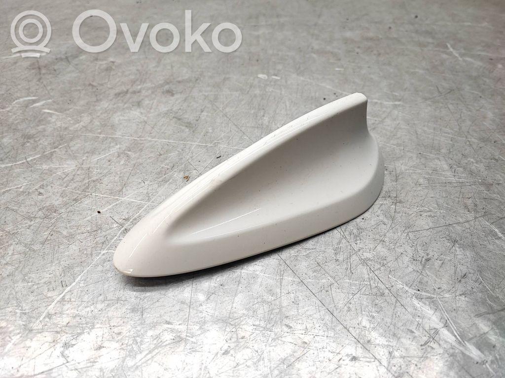 BMW 5 G30 G31 G38 Roof (GPS) antenna cover 