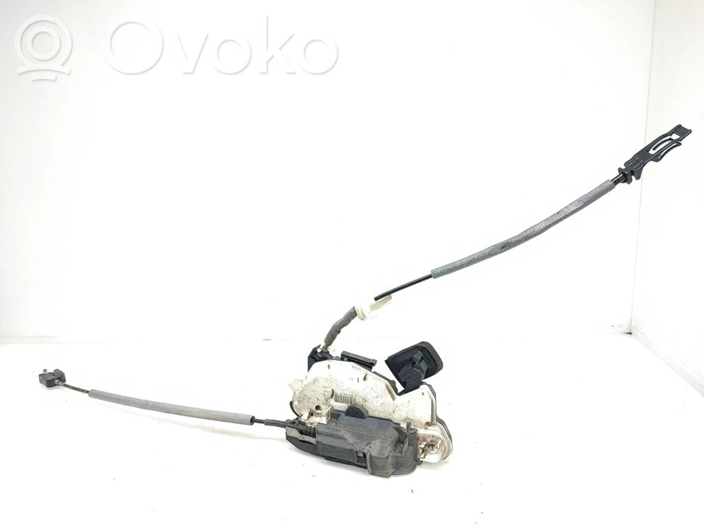 Volkswagen Golf VII Front door lock 