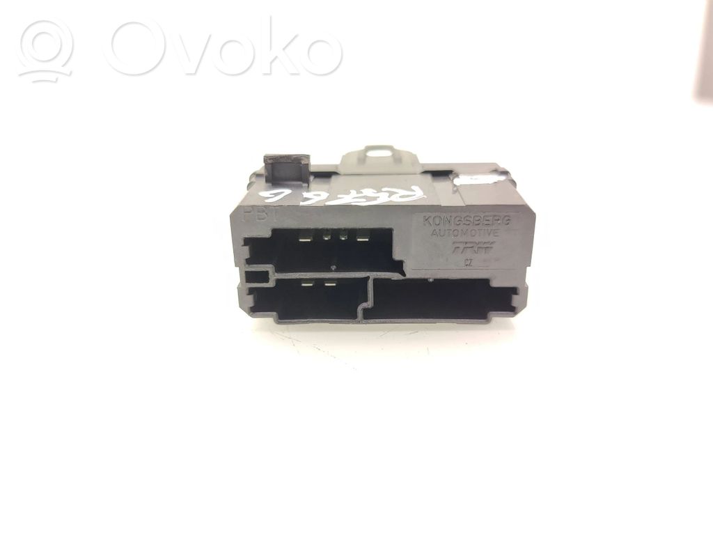 Volvo V40 Seat heating relay 