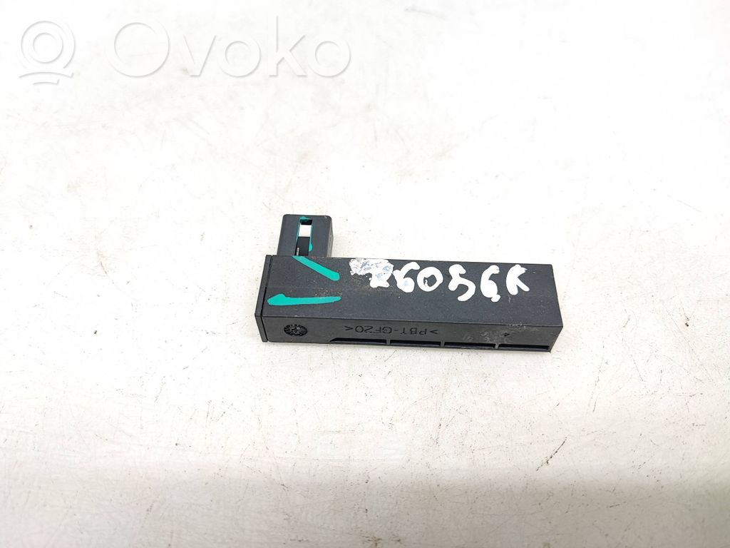 Polestar 2 Aerial antenna amplifier 
