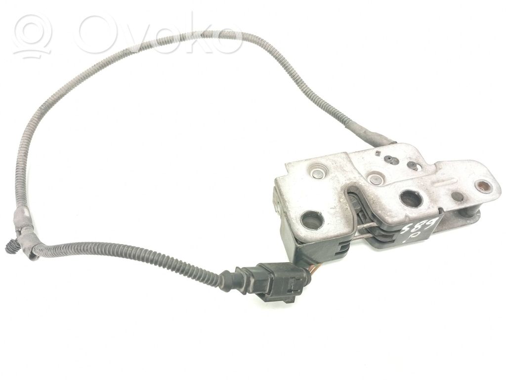 Volkswagen Golf VI Engine bonnet/hood lock/catch 