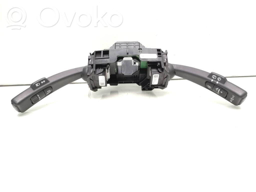 Volvo V40 Wiper turn signal indicator stalk/switch 