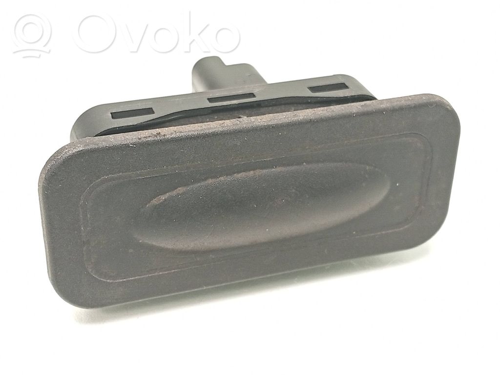 Renault Zoe Tailgate opening switch 