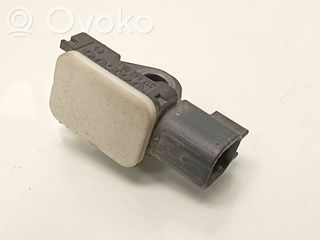 Volvo V70 Airbag deployment crash/impact sensor 