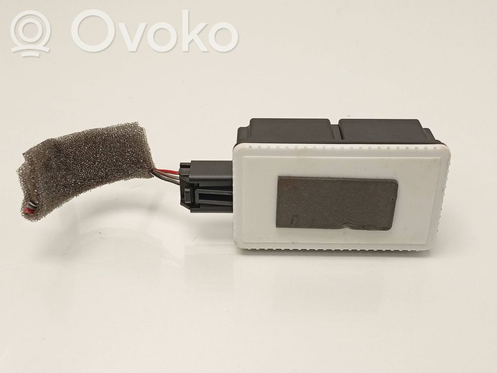 Volvo V70 Door central lock control unit/module 