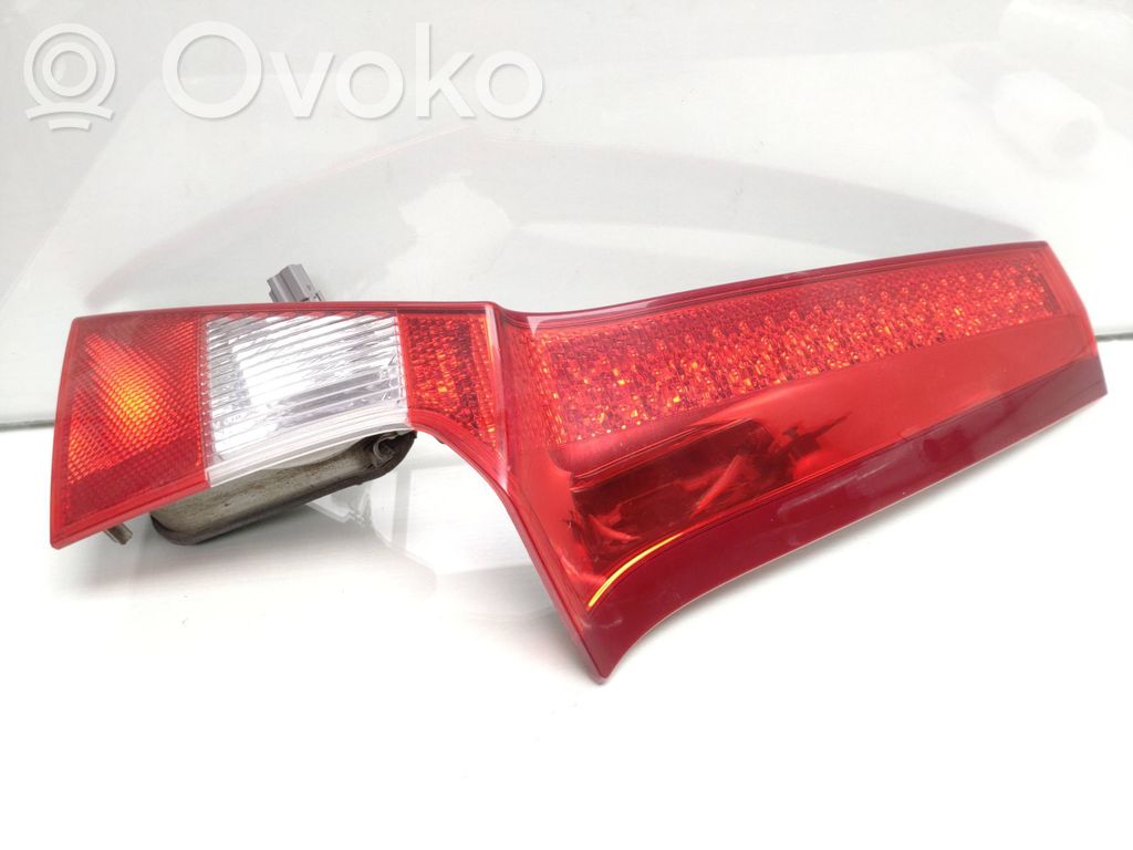 Volvo V70 Tailgate rear/tail lights 