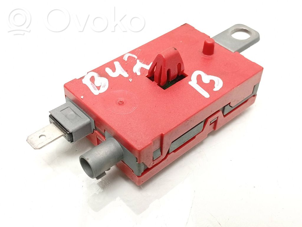 Volvo V40 Antenos stiprintuvas 