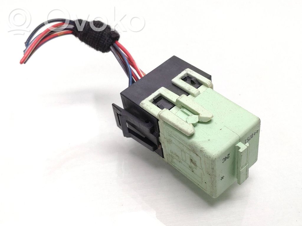 BMW X3 E83 Other relay 