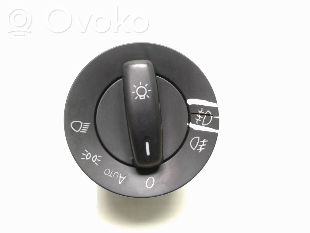 Volkswagen Golf V Light switch 