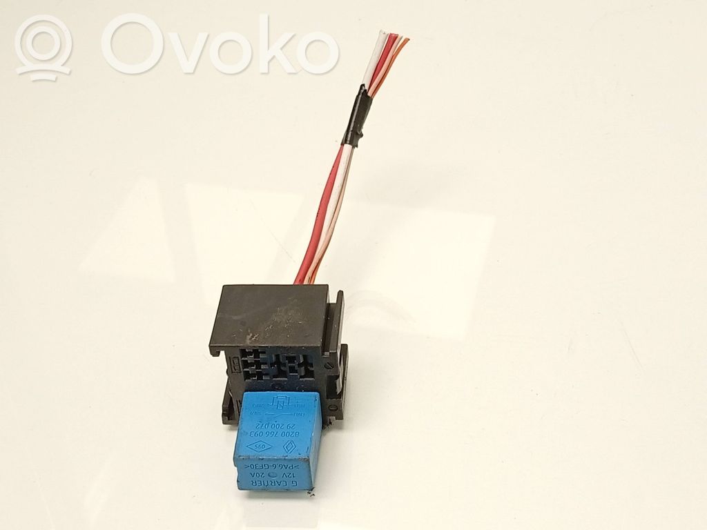 Other relay   8200766093