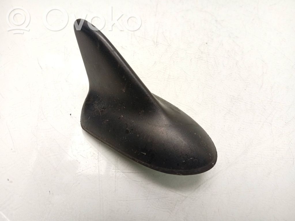 Opel Astra J GPS-pystyantenni 