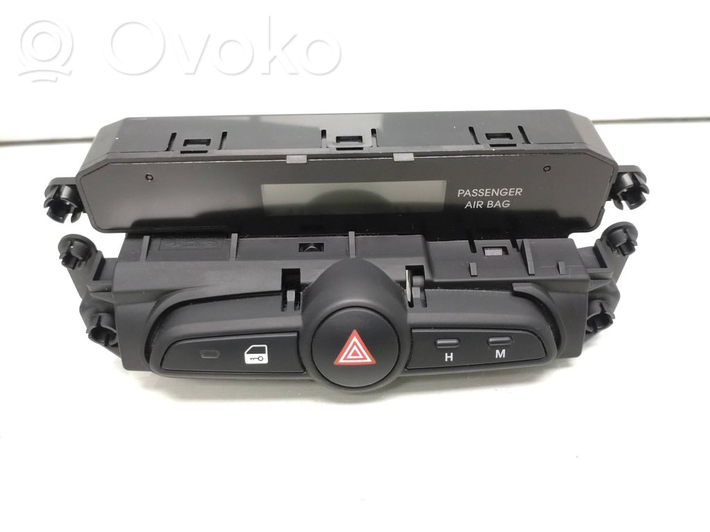 Hyundai ix20 Hazard light switch 
