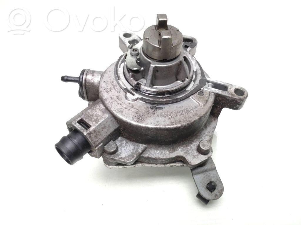 Ford Focus Vacuum pump 