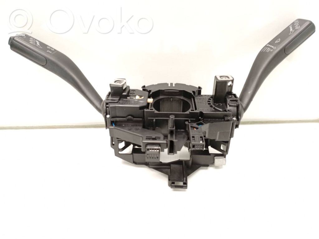 Volkswagen Golf VI Rokturu komplekts 