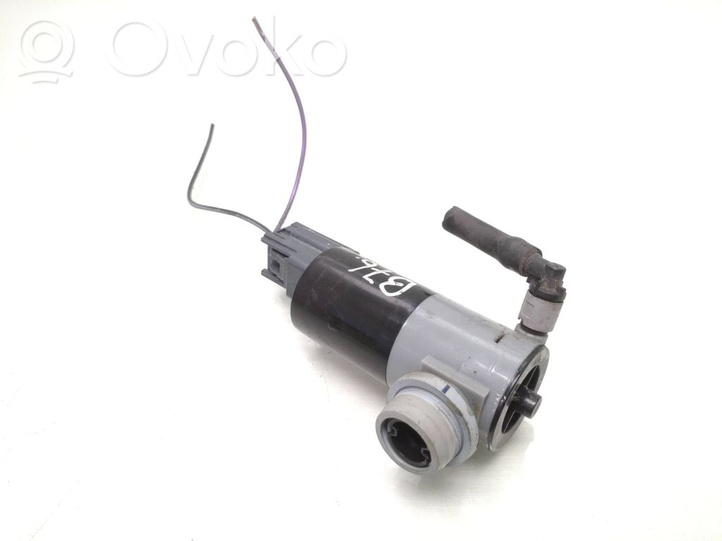 Volvo V40 Windscreen/windshield washer pump 