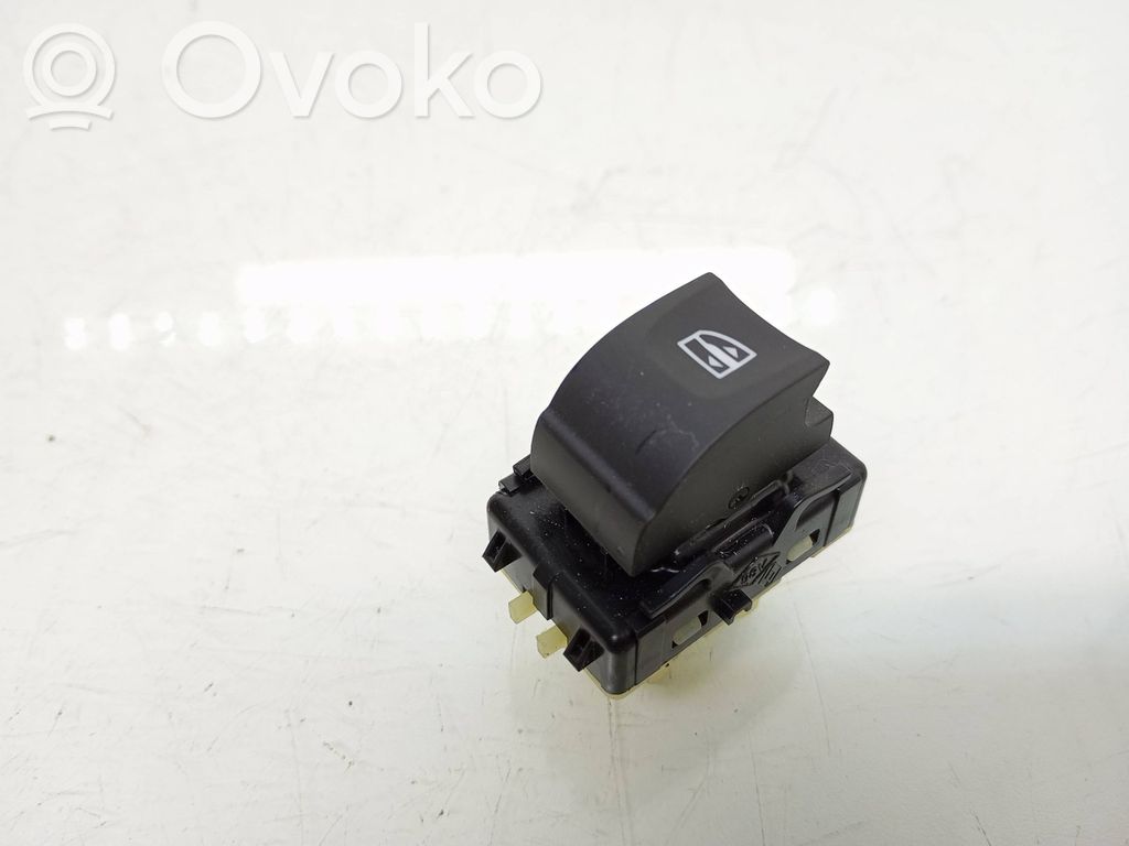 Renault Zoe Electric window control switch 