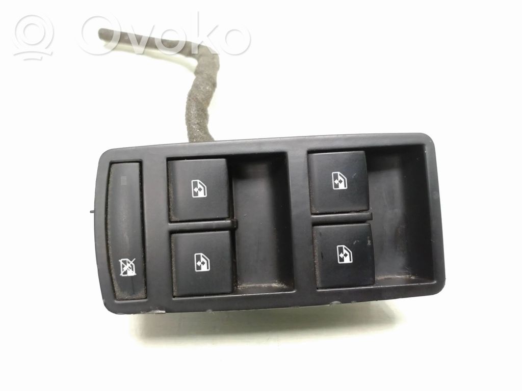 Opel Insignia A Electric window control switch 