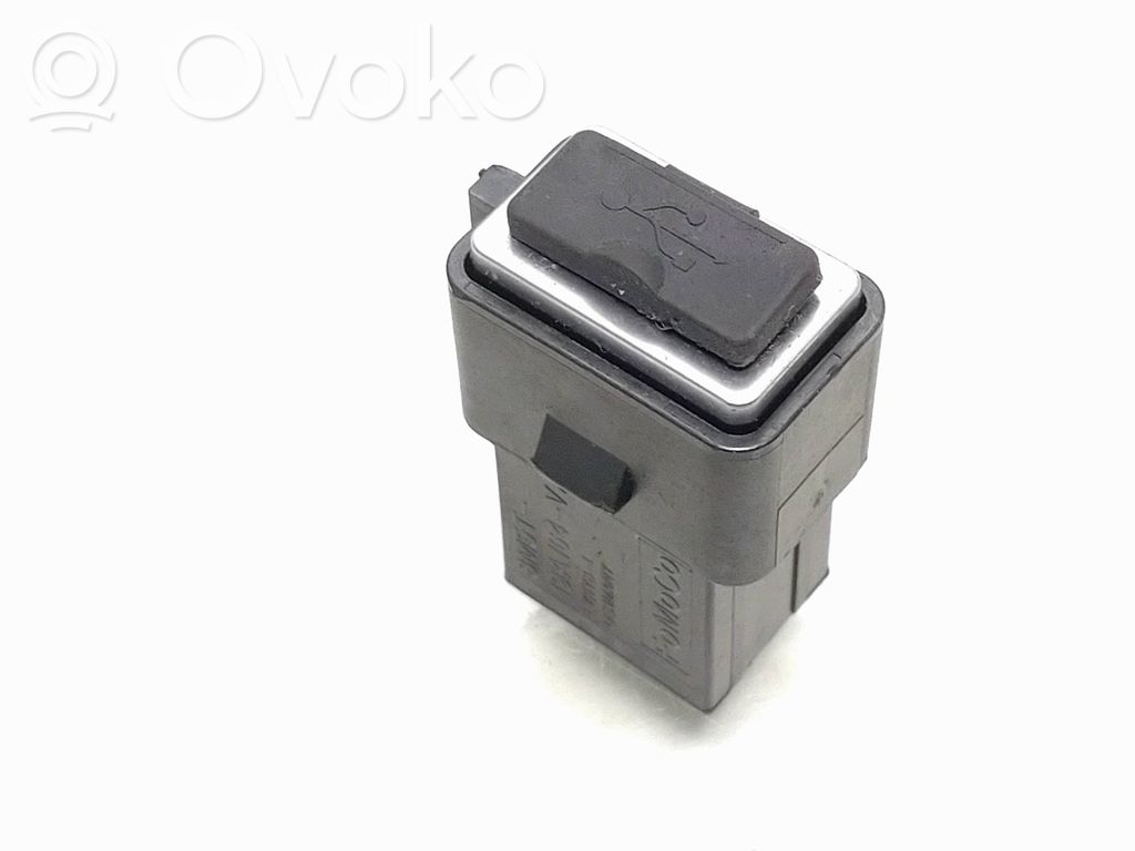Volvo V40 Enchufe conector USB 