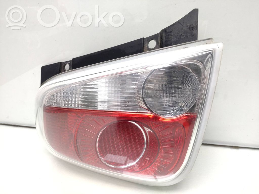 Fiat 500 Aizmugurējais lukturis virsbūvē 