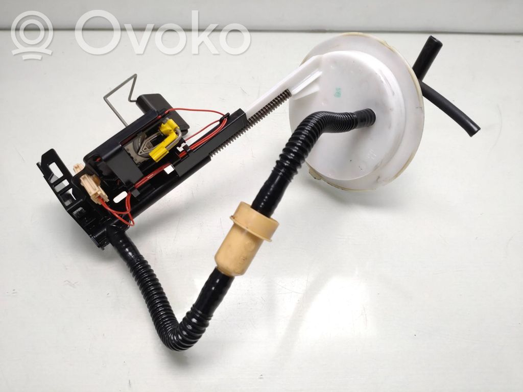 BMW 5 E60 E61 Fuel level sensor 