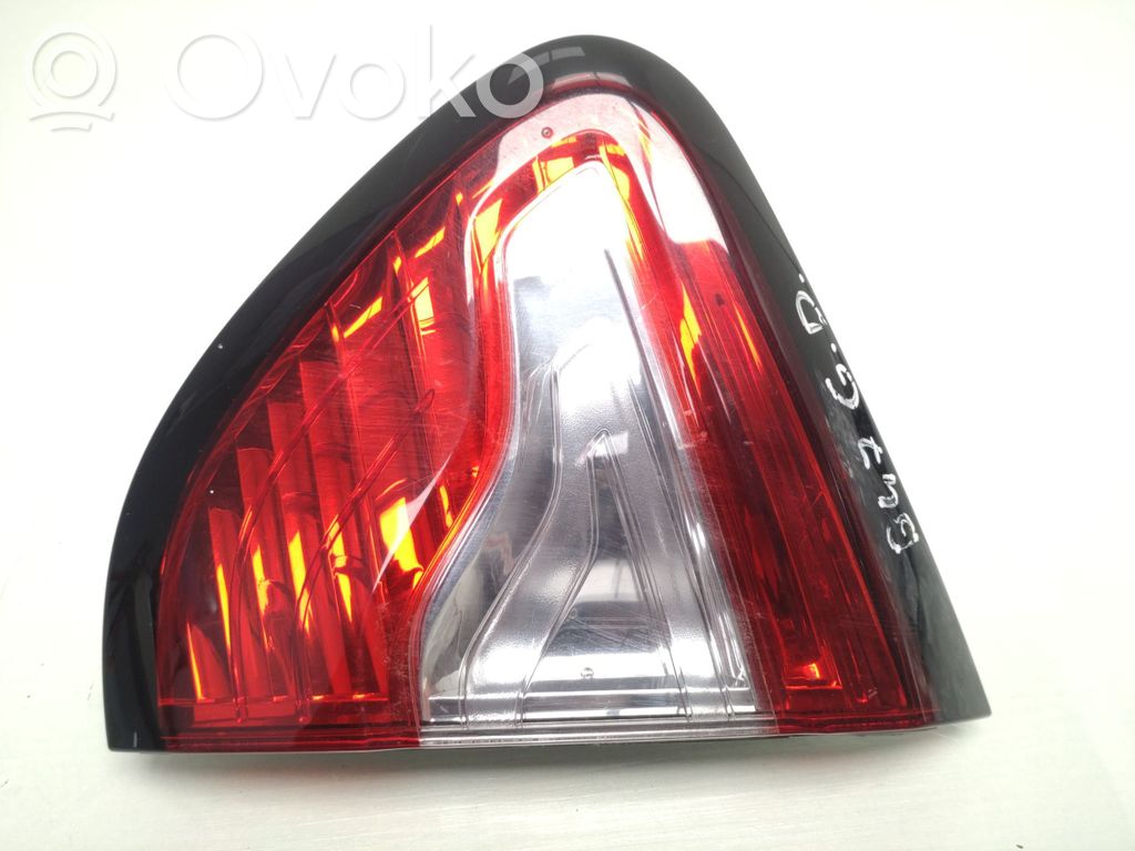 Renault Captur Rear tail light reflector 