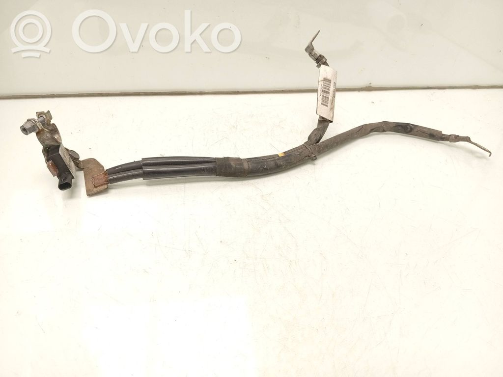Volvo V40 Maakaapeli, akku 