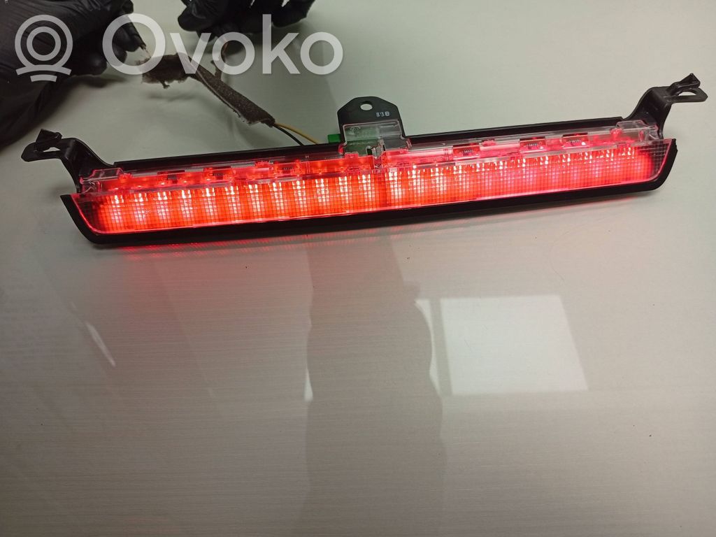 Volvo XC70 Third/center stoplight 