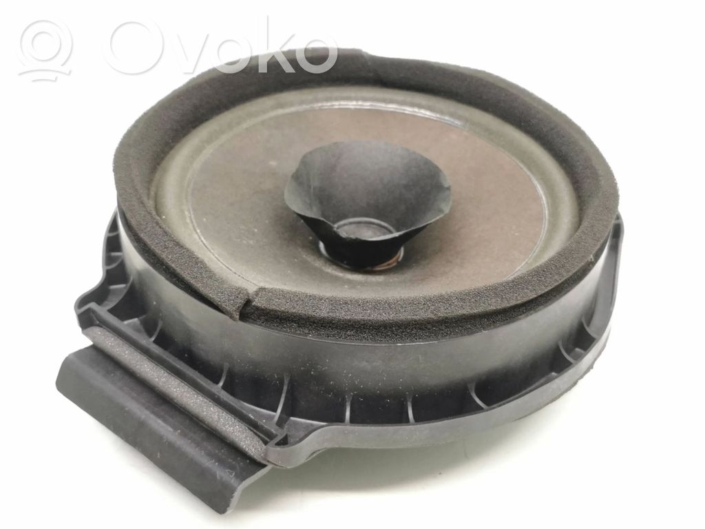 Opel Astra J Rear door speaker 