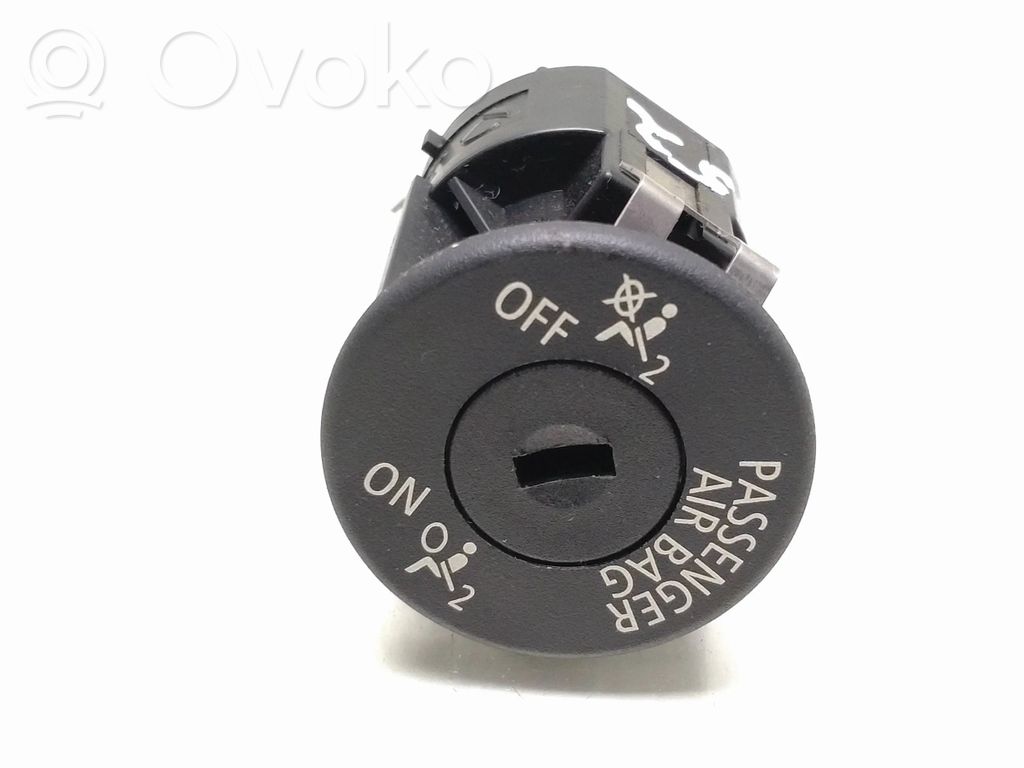 Mini One - Cooper Clubman R55 Passenger airbag on/off switch 