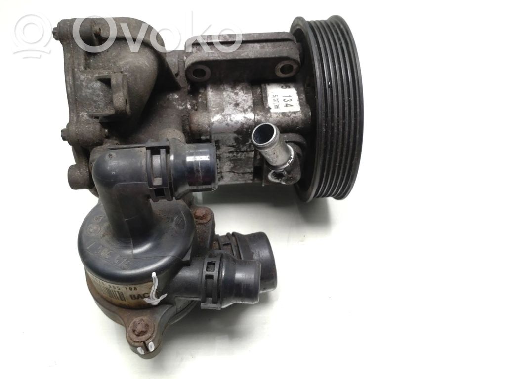 BMW 1 E81 E87 Power steering pump 