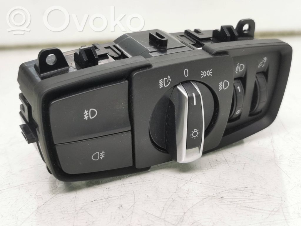 BMW 1 F20 F21 Šviesų jungtukas 
