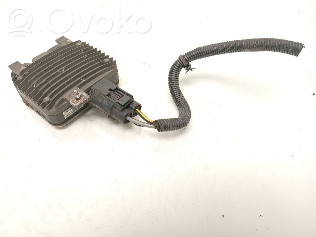 Volvo V40 Coolant fan relay 