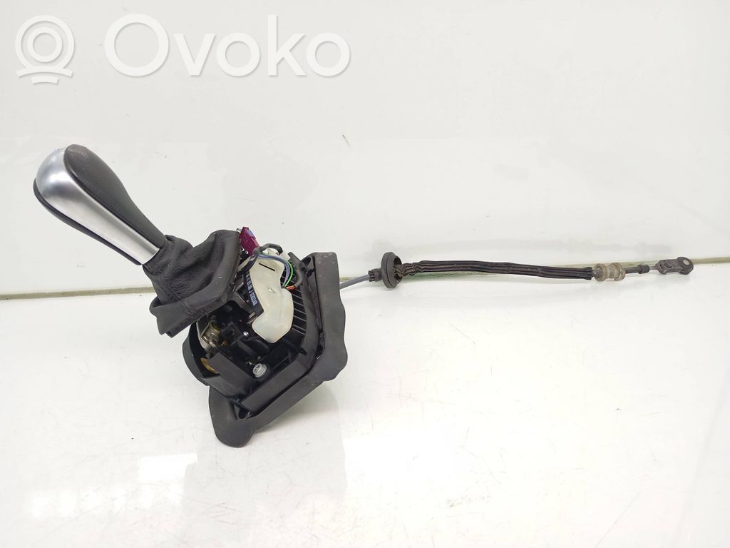 BMW X3 E83 Gear shifter/selector 