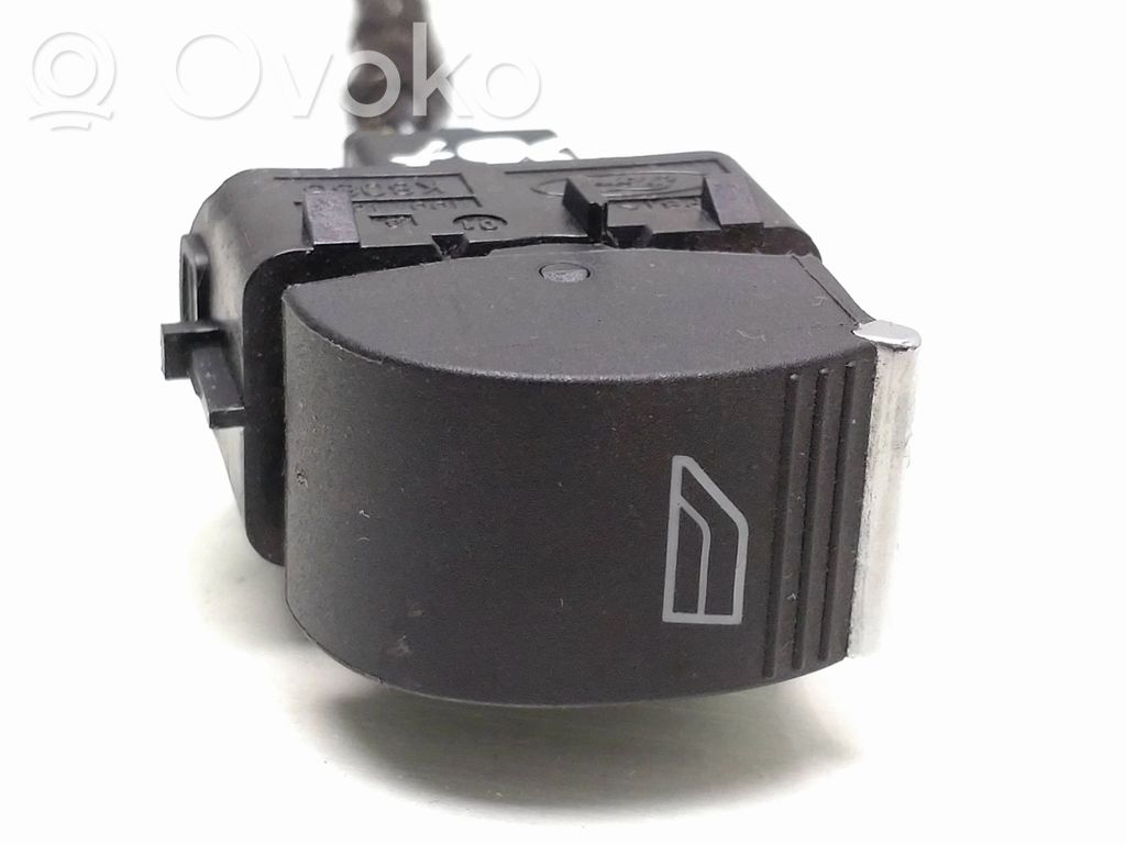 Ford Focus Electric window control switch 