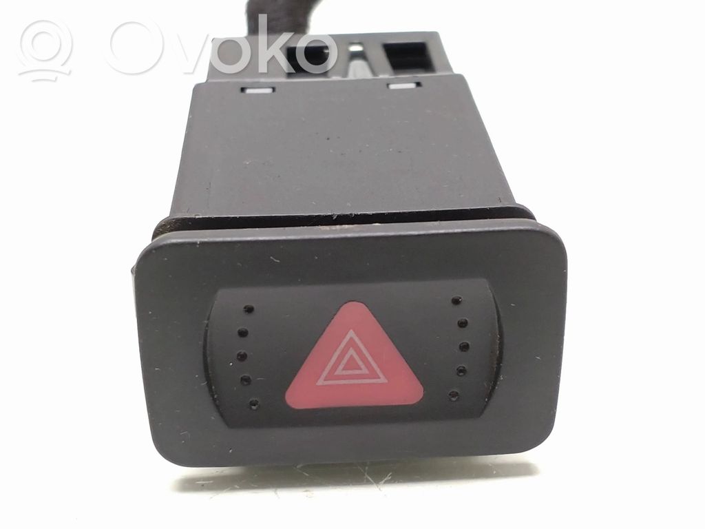 Volkswagen Golf IV Hazard light switch 