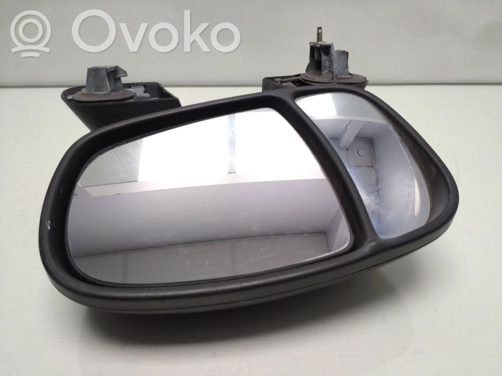 Opel Vivaro Front door electric wing mirror 