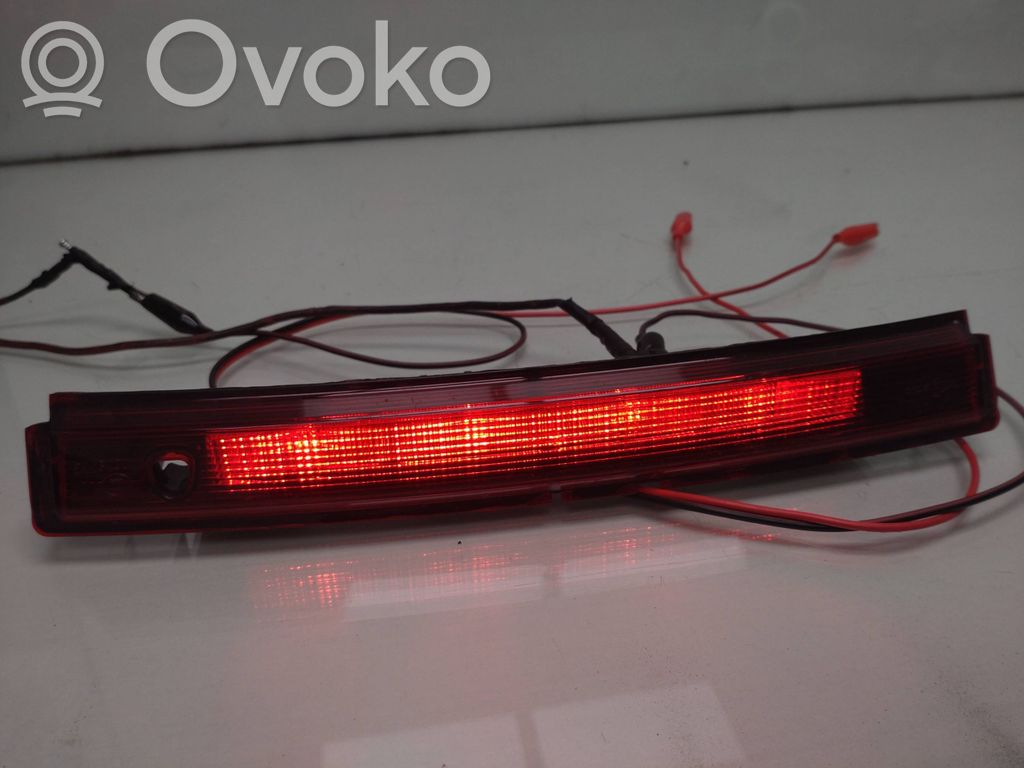 Renault Captur Third/center stoplight 