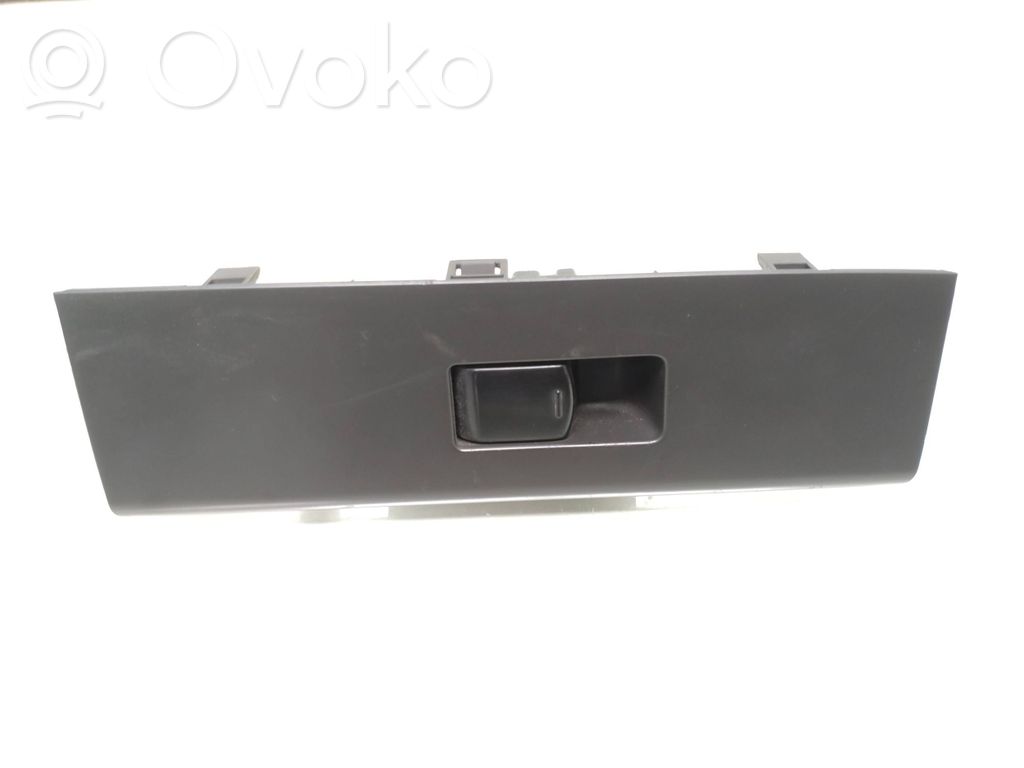 Nissan Navara D40 Electric window control switch 