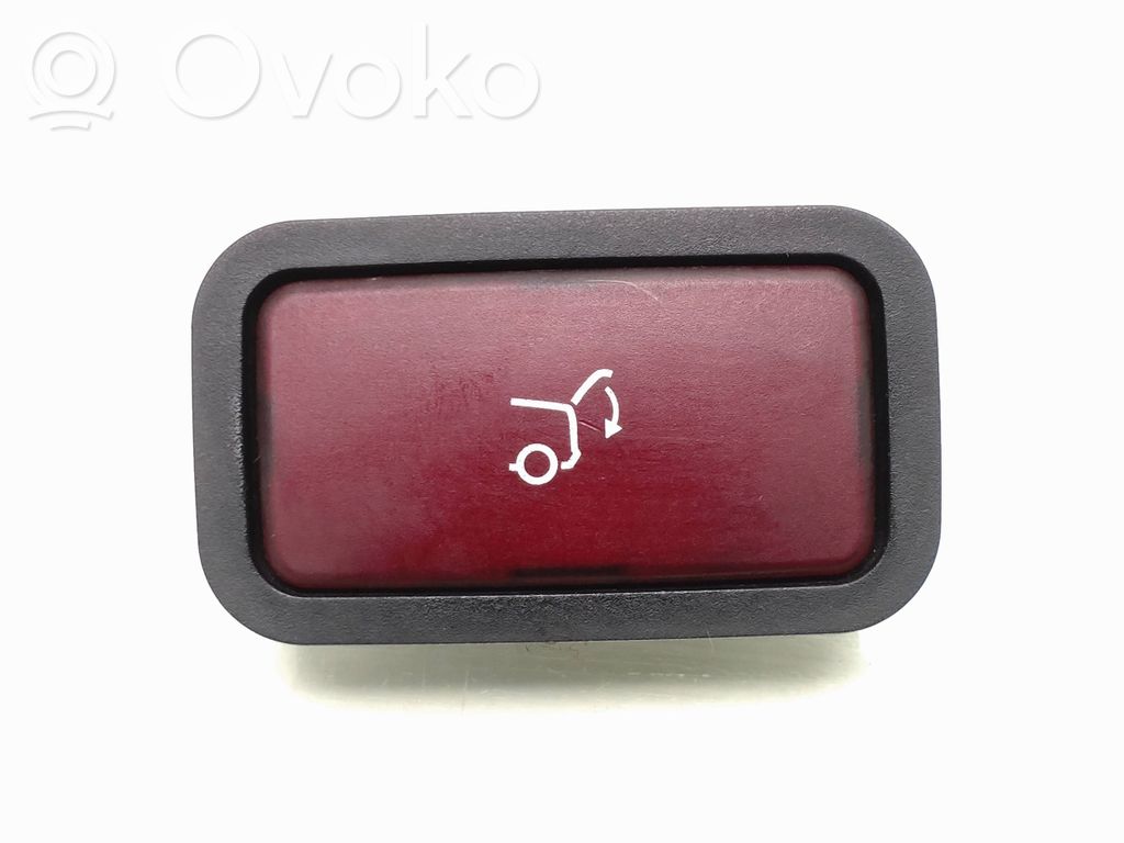 Mercedes-Benz C W204 Tailgate/boot open switch button 