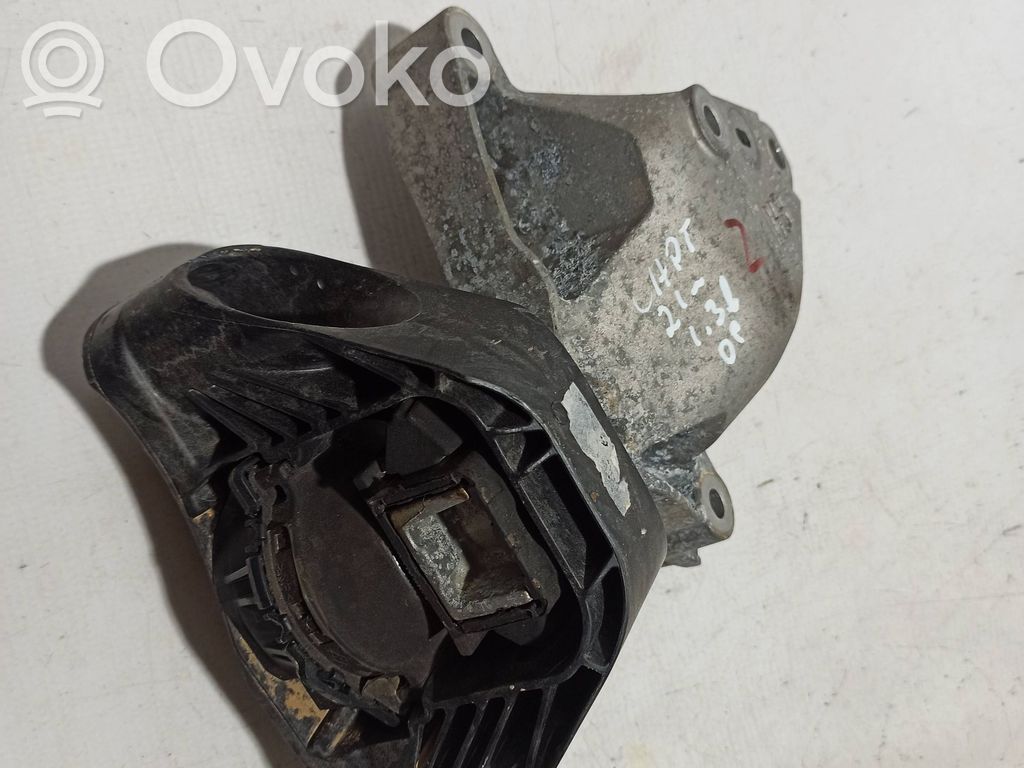 Renault Captur II Engine mount bracket 