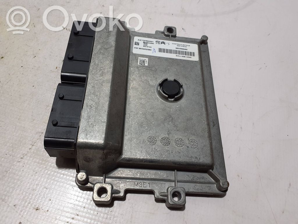 Peugeot 208 II Engine control unit/module 