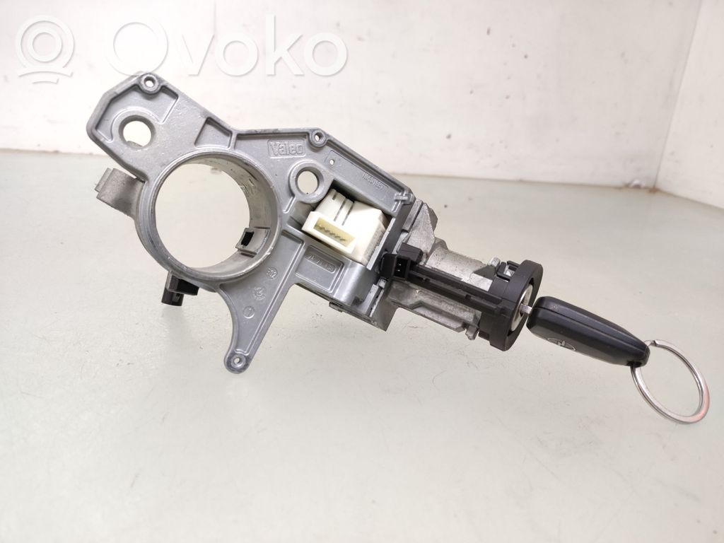 Opel Astra H Užvedimo spynelė 